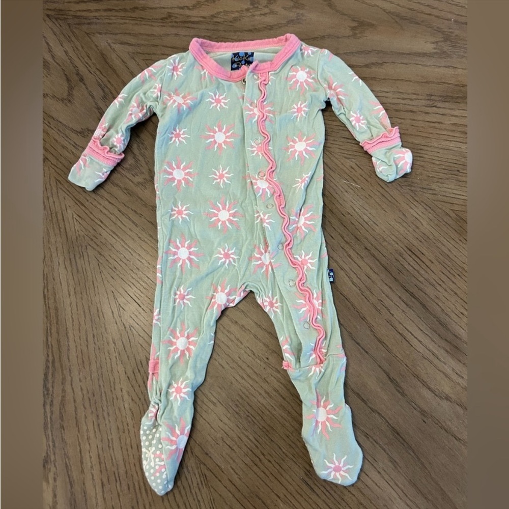 KicKee pants newborn pajamas. Pink and light green. Size 0-3 mo